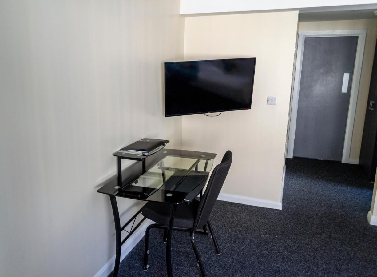 Lymedale Suites Studios & Aparthotel In Newcastle Under Lyme & Stoke Extérieur photo