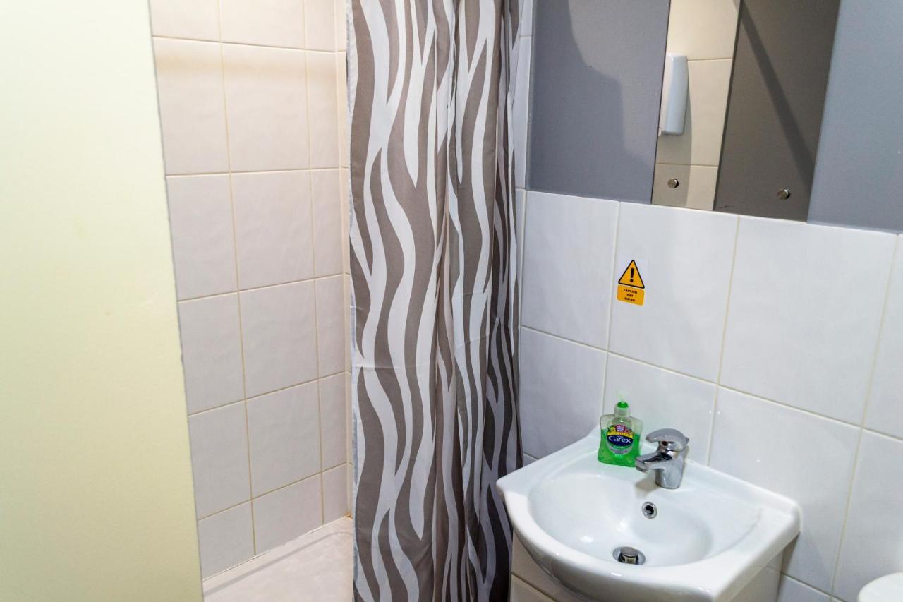 Lymedale Suites Studios & Aparthotel In Newcastle Under Lyme & Stoke Extérieur photo