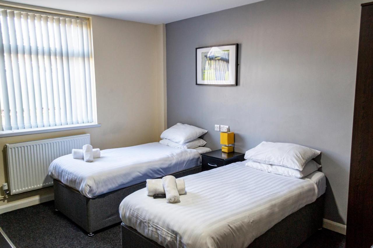 Lymedale Suites Studios & Aparthotel In Newcastle Under Lyme & Stoke Extérieur photo