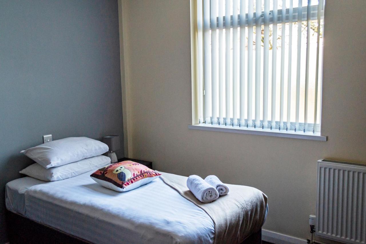 Lymedale Suites Studios & Aparthotel In Newcastle Under Lyme & Stoke Extérieur photo