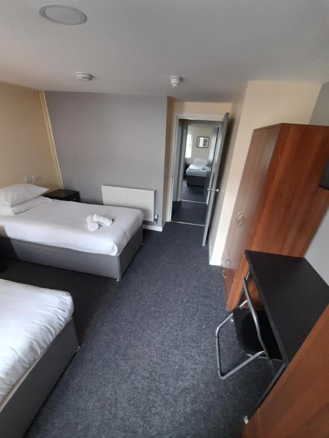 Lymedale Suites Studios & Aparthotel In Newcastle Under Lyme & Stoke Extérieur photo