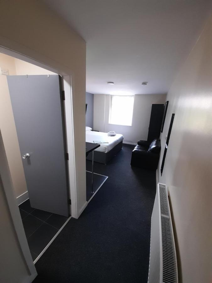 Lymedale Suites Studios & Aparthotel In Newcastle Under Lyme & Stoke Extérieur photo