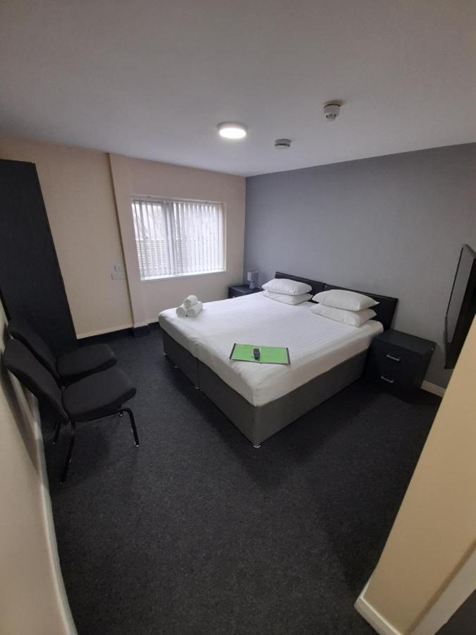 Lymedale Suites Studios & Aparthotel In Newcastle Under Lyme & Stoke Extérieur photo